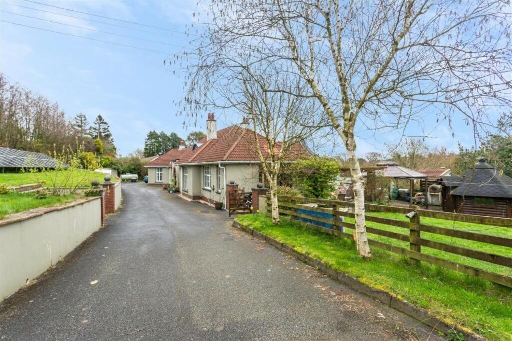 Henstridge House Villa อิลฟราคูมบ์ ภายนอก รูปภาพ