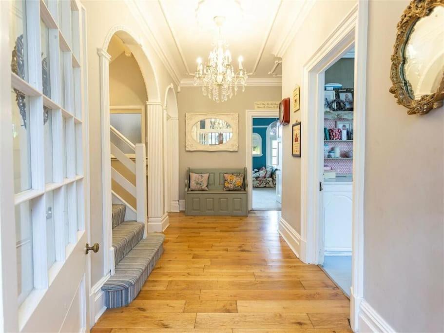Henstridge House Villa อิลฟราคูมบ์ ภายนอก รูปภาพ